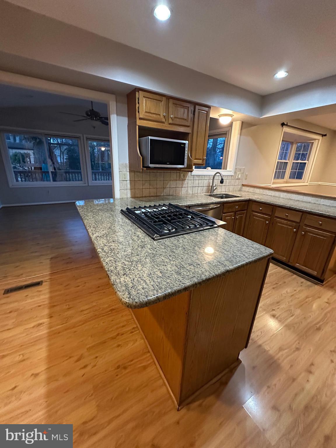 CHATEAU RIDGE - Residential