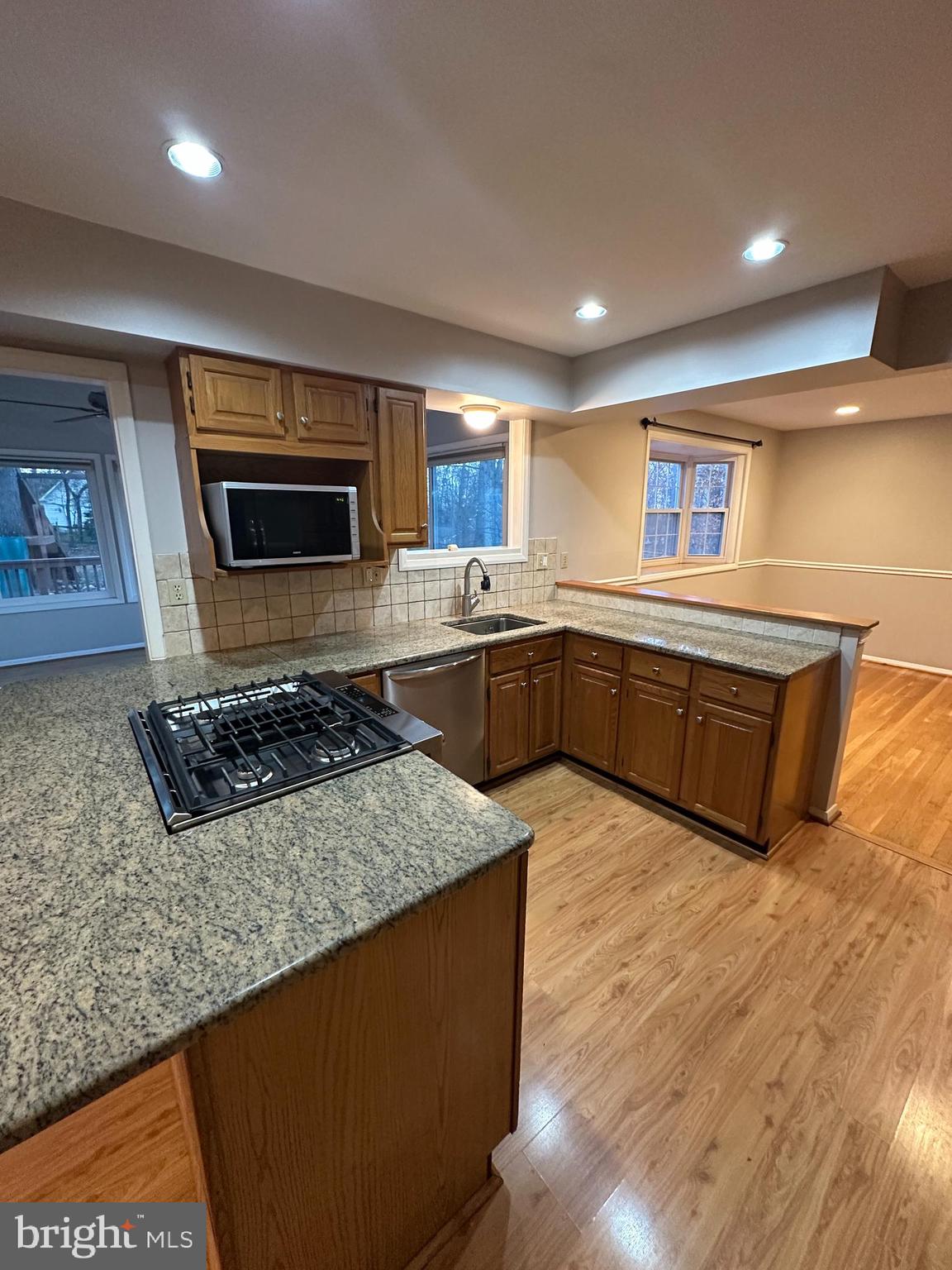 CHATEAU RIDGE - Residential