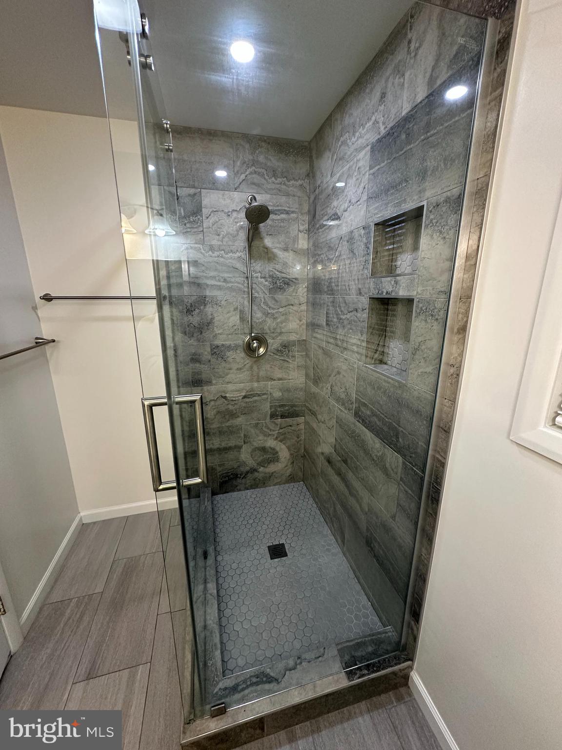 CHATEAU RIDGE - Residential