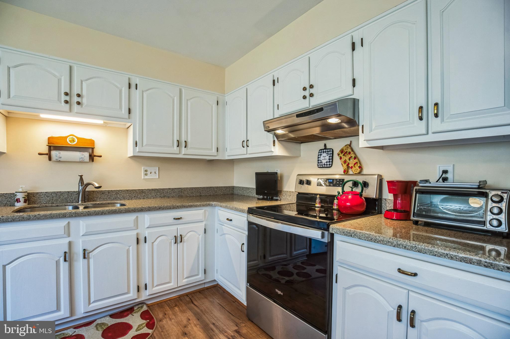 LAUREL BRANCH - Residential