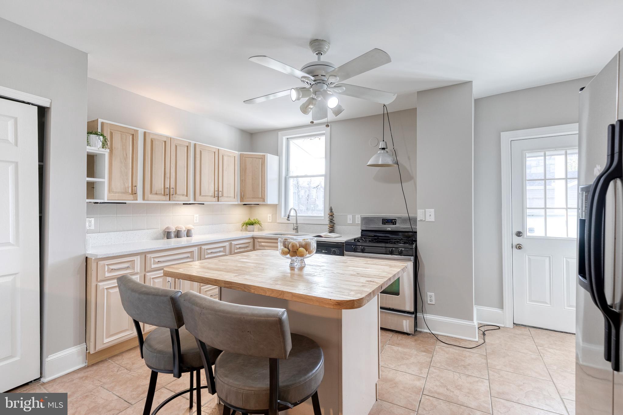 HAMPDEN HISTORIC DISTRICT - Residential Lease