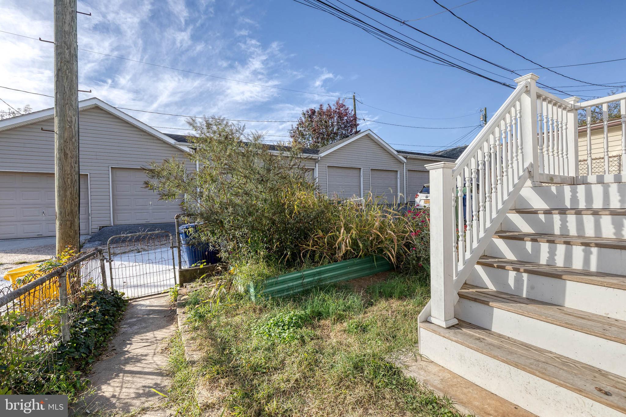 HAMPDEN HISTORIC DISTRICT - Residential Lease