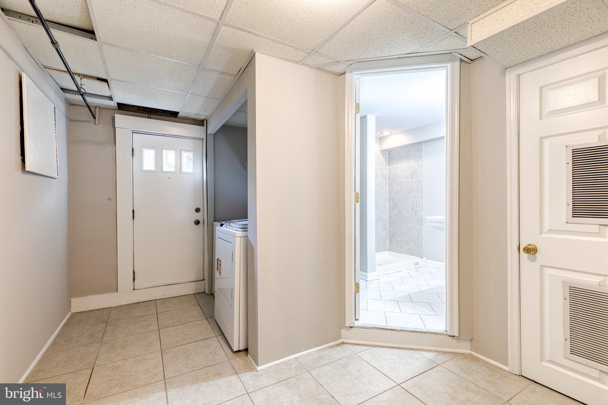 HAMPDEN HISTORIC DISTRICT - Residential Lease