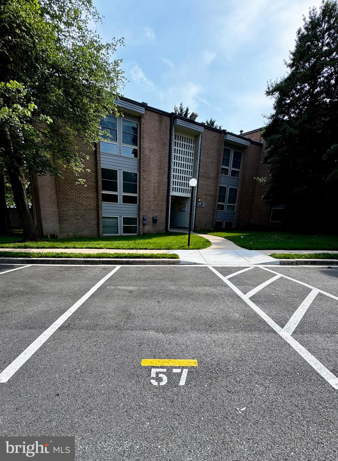 2200 GREENERY LANE 201-
