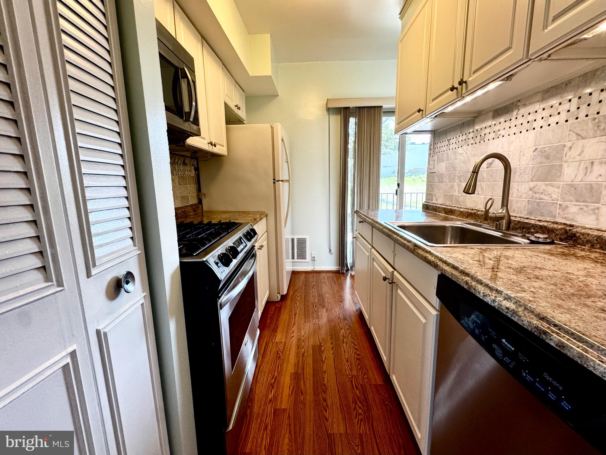 GLENWAYE GARDENS - Residential