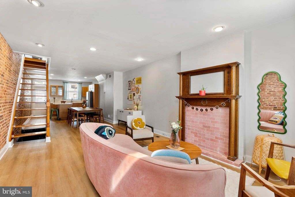 Photo of 14 S Curley Street, BALTIMORE, MD 21224 (MLS # MDBA2211380)