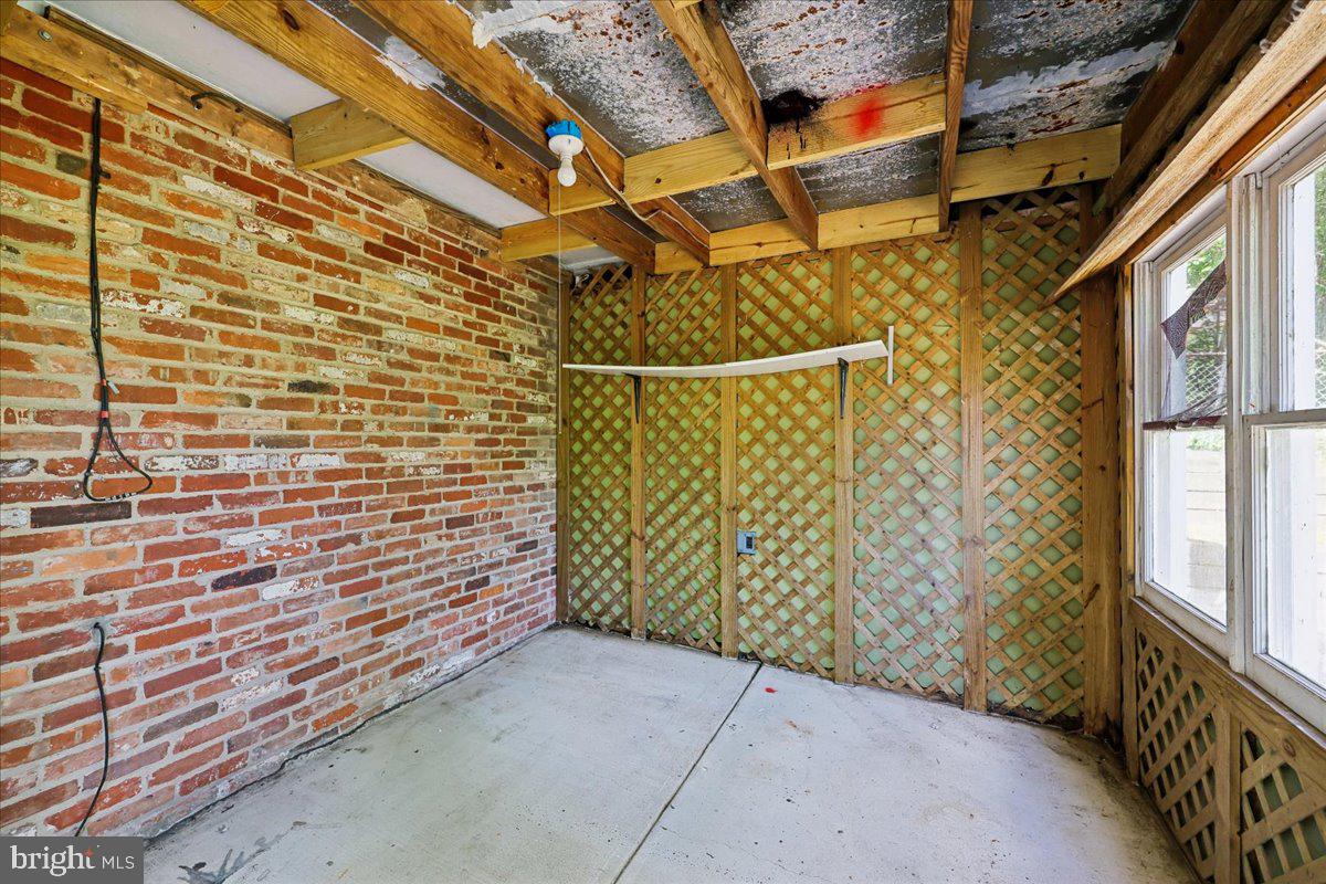 KEMP MILL ESTATES - Residential