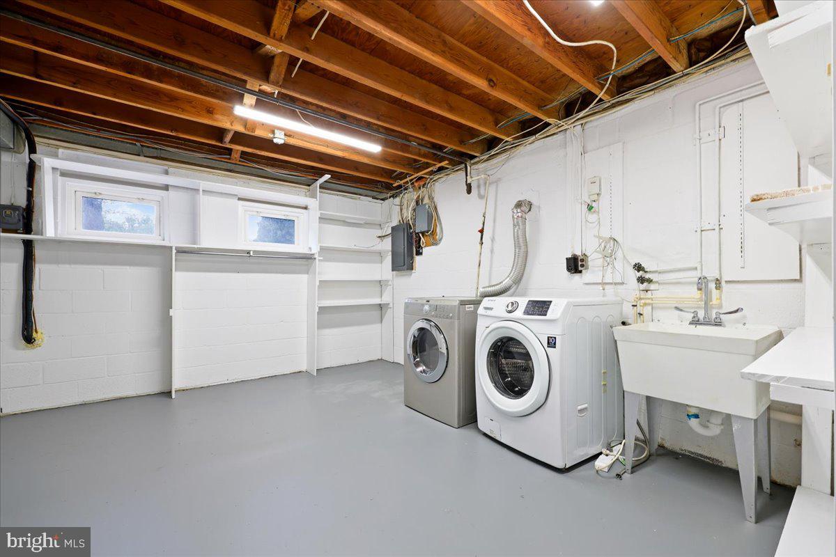 KEMP MILL ESTATES - Residential