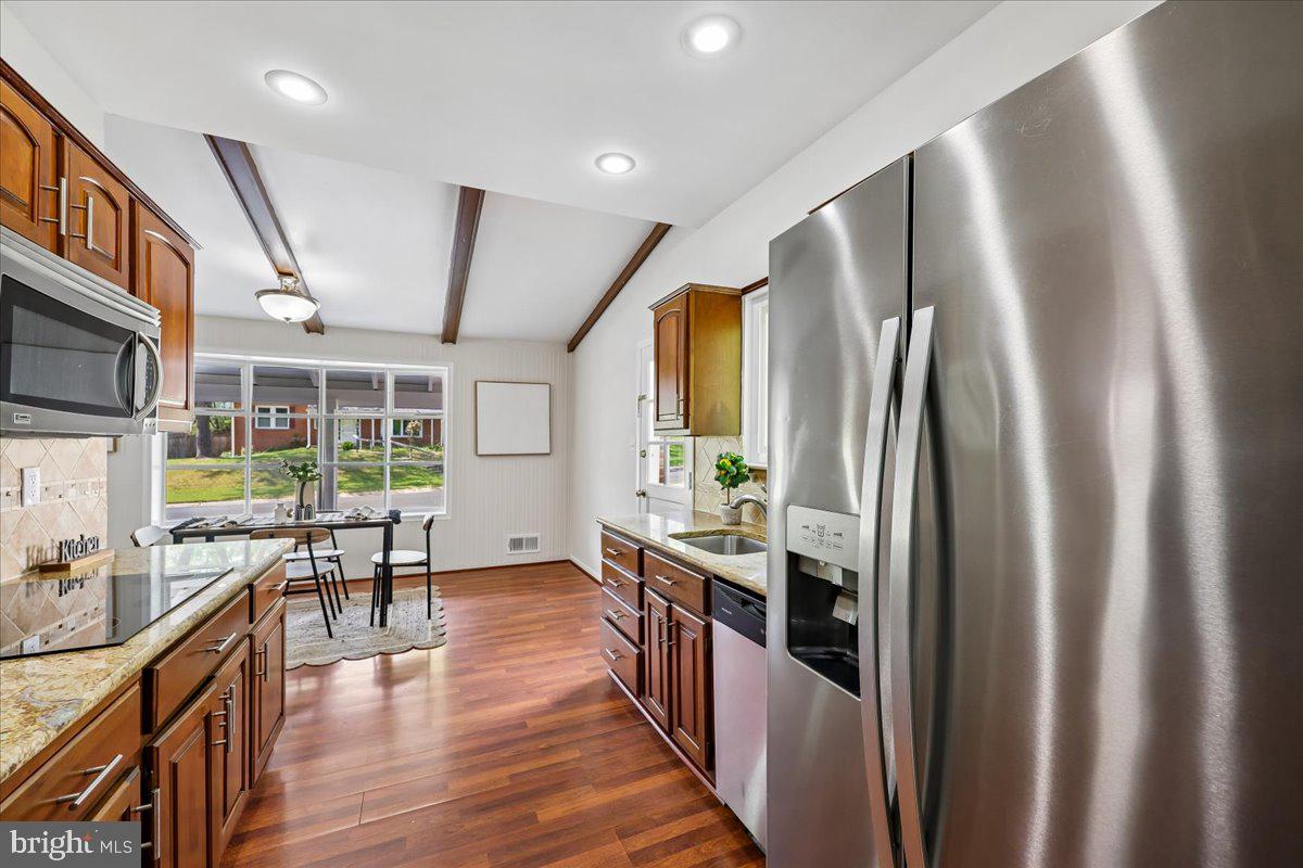 11807 STONINGTON PLACE