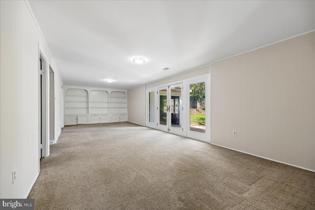 KEMP MILL ESTATES - Residential