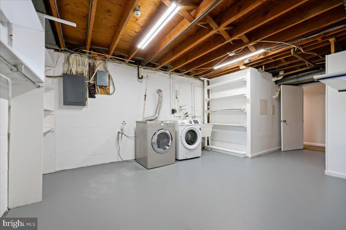 KEMP MILL ESTATES - Residential