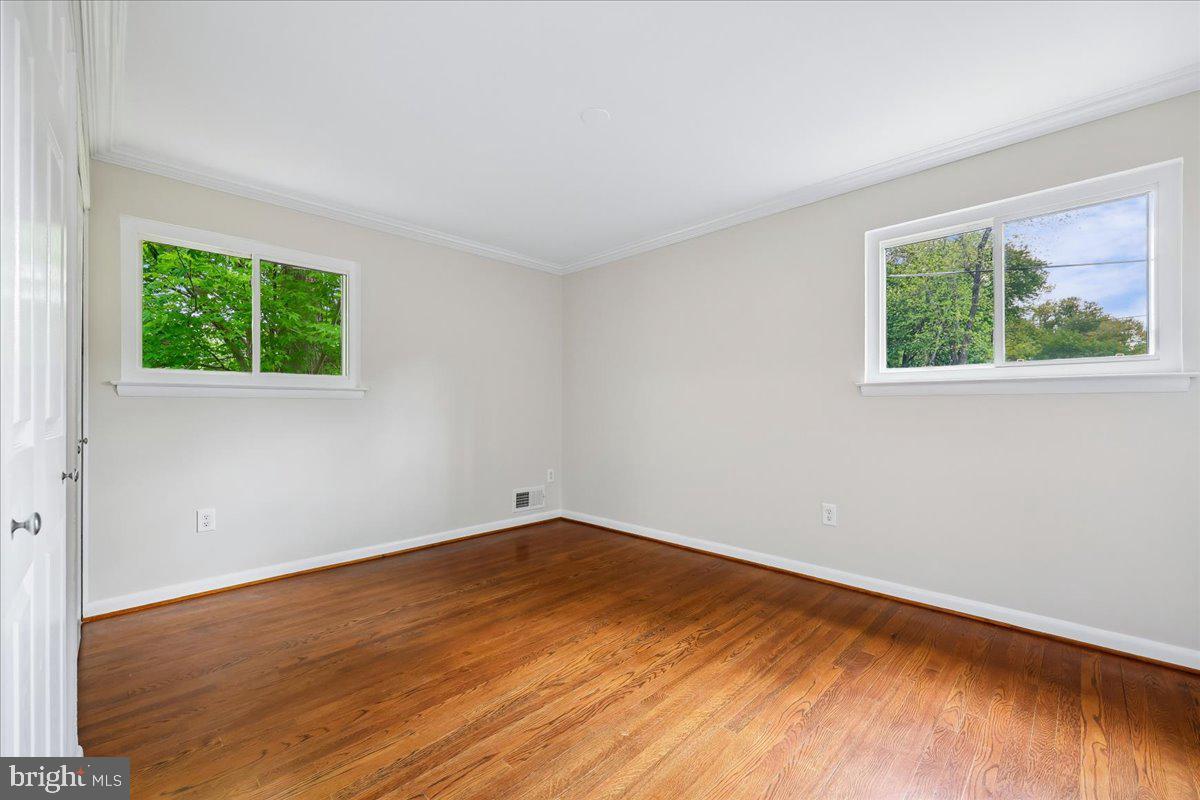 KEMP MILL ESTATES - Residential