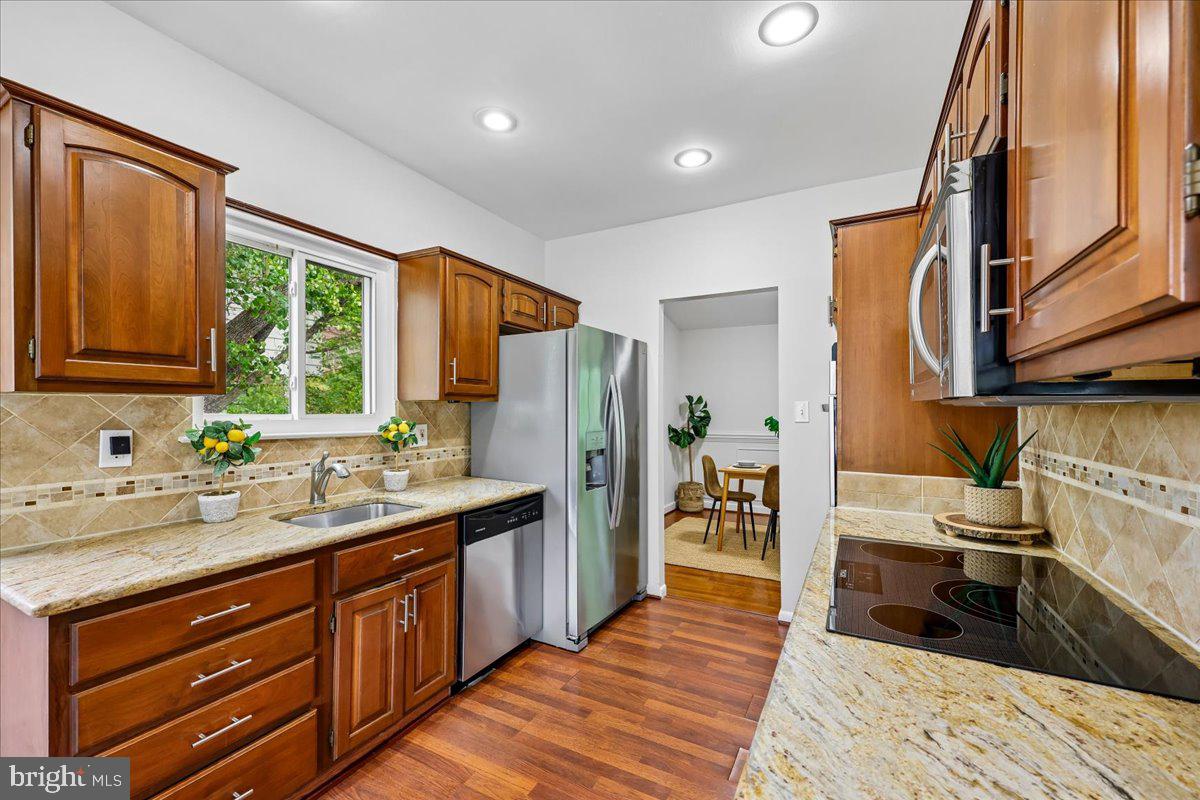 KEMP MILL ESTATES - Residential