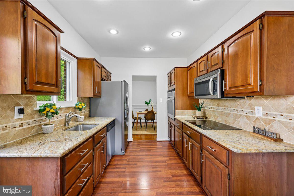 KEMP MILL ESTATES - Residential