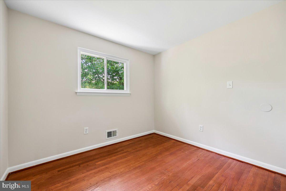 KEMP MILL ESTATES - Residential