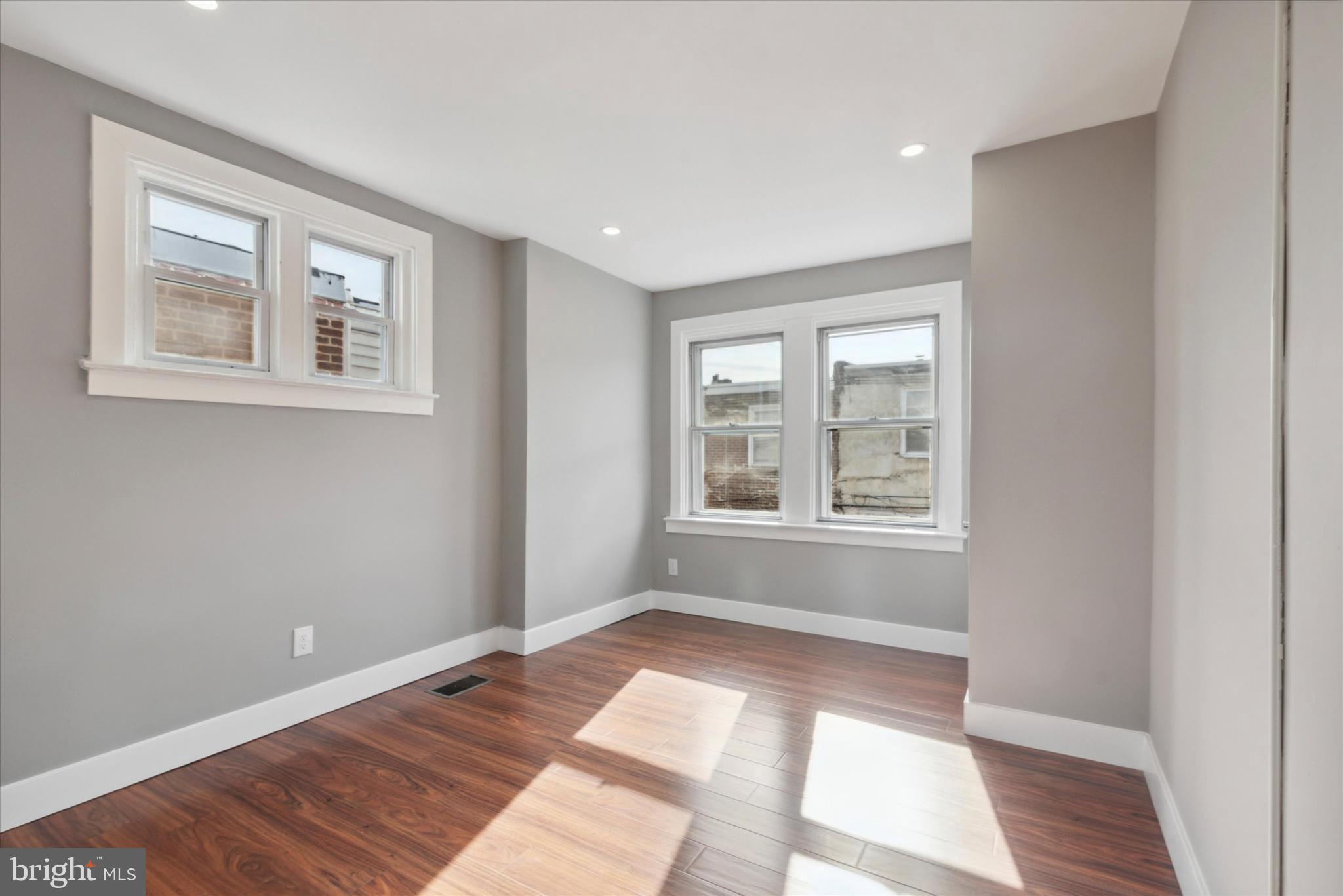 OAK LANE - Residential Lease