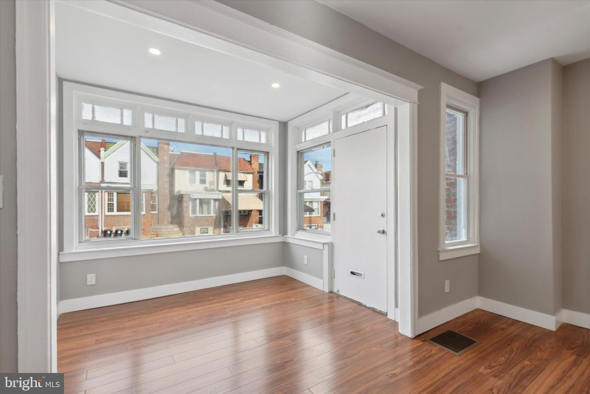 OAK LANE - Residential Lease
