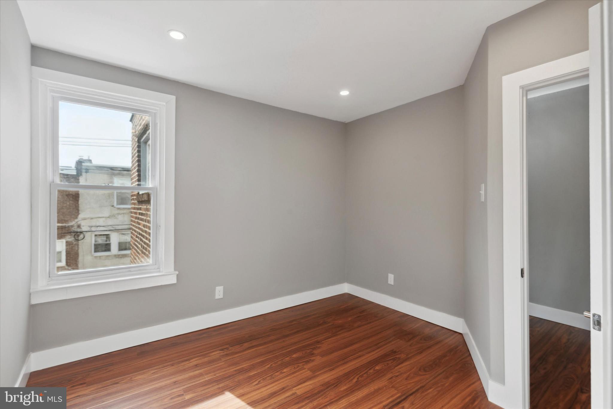 OAK LANE - Residential Lease
