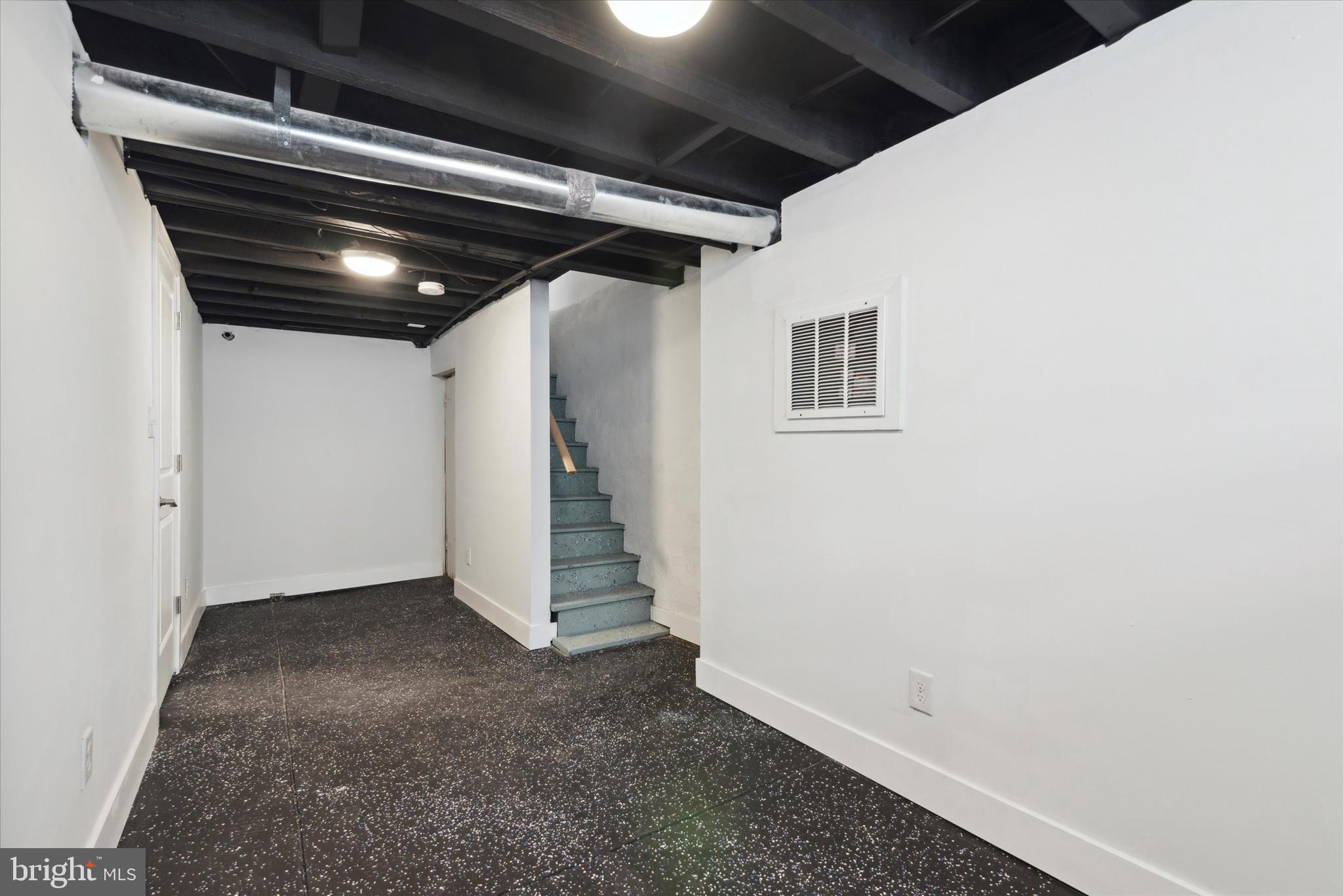OAK LANE - Residential Lease