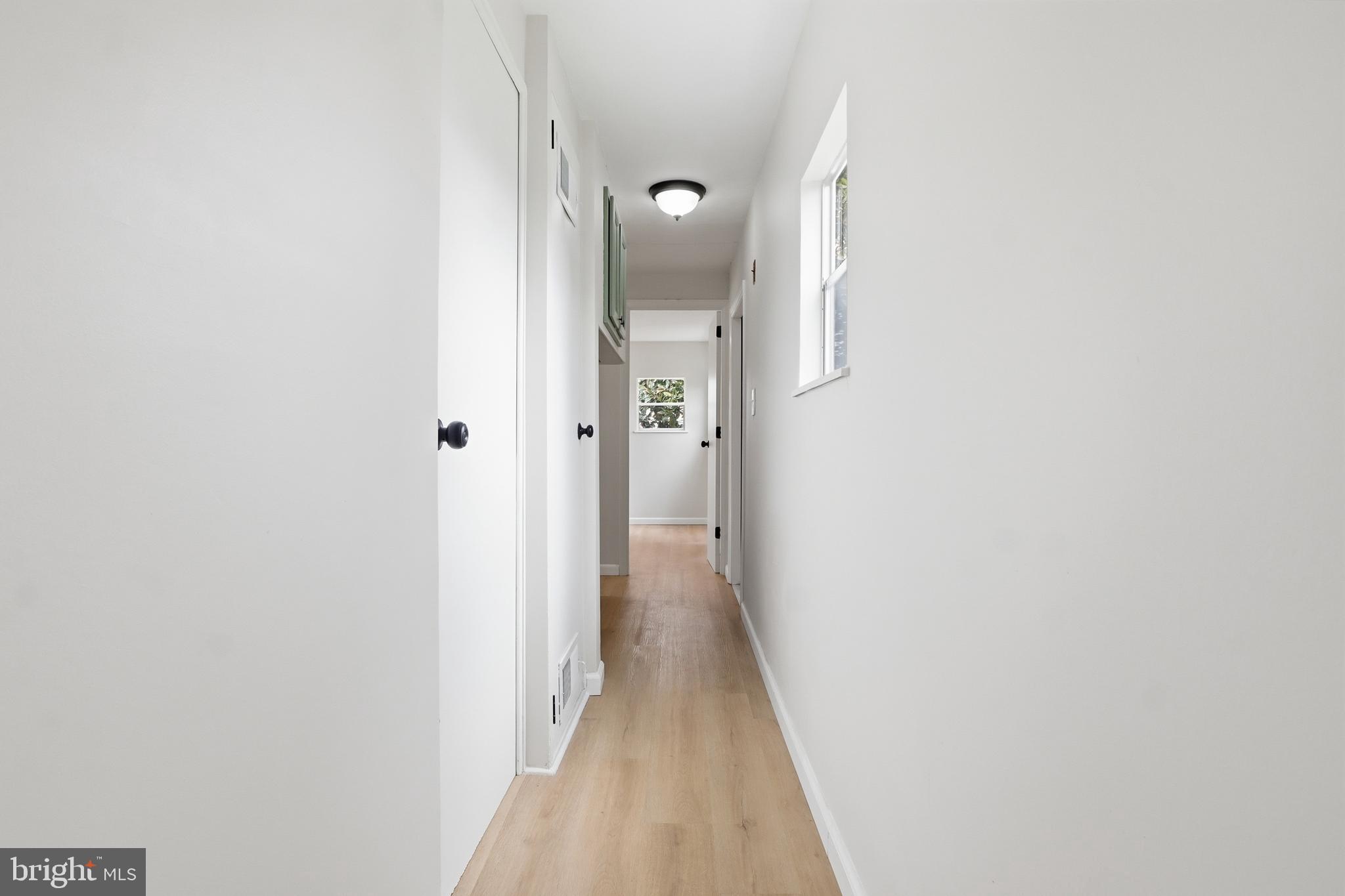 COUNTRY MANOR WEST - Residential