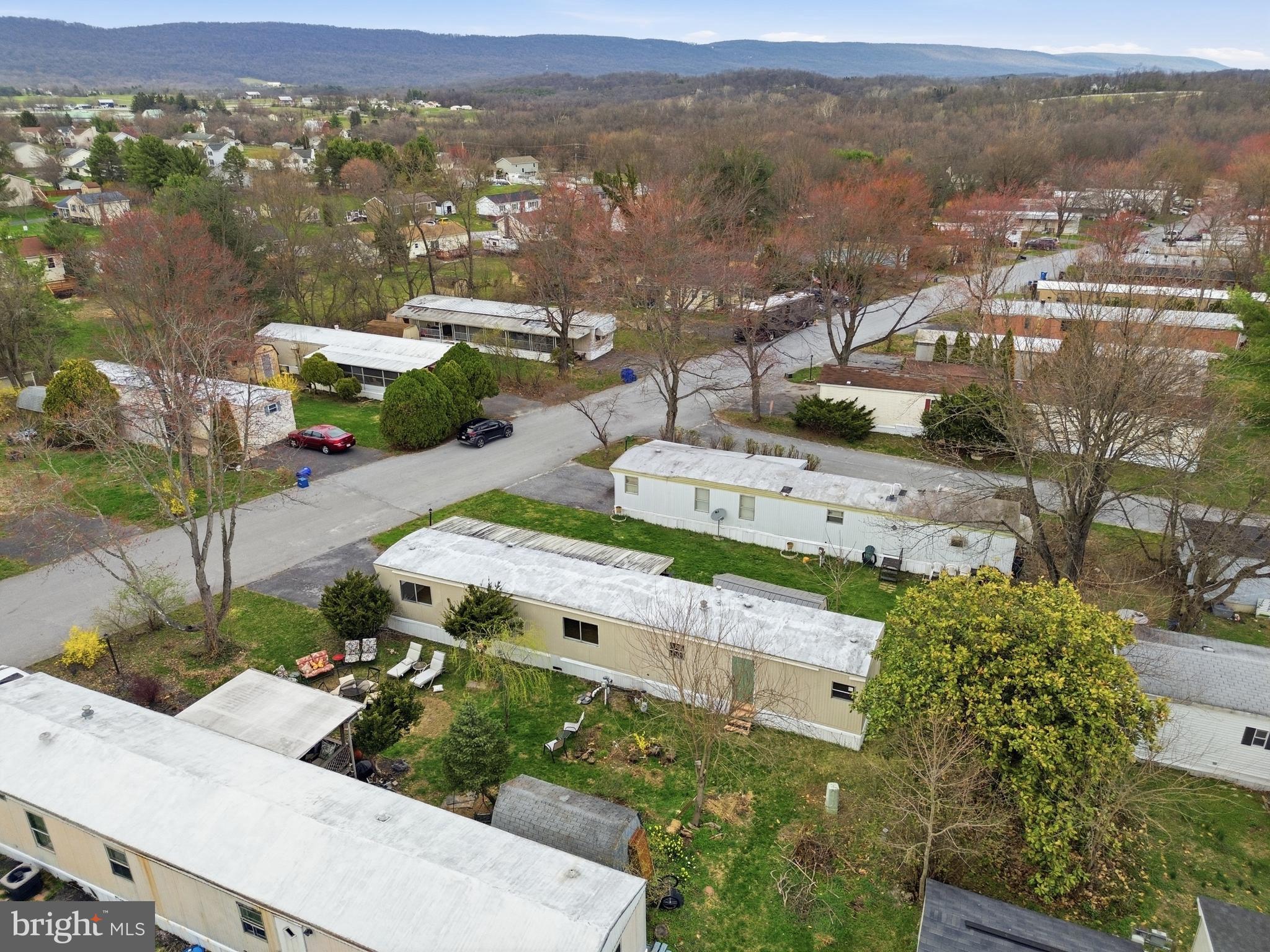 COUNTRY MANOR WEST - Residential