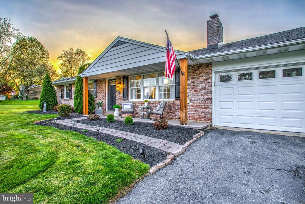 Photo of 26 Pfautz Avenue, Lititz, PA 17543 (MLS # PALA2050420)