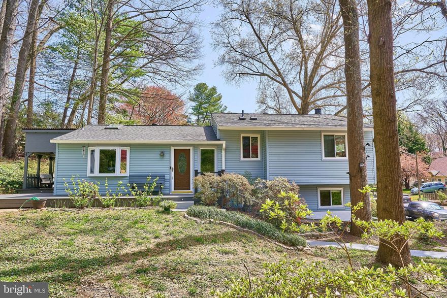 Wonderfully updated home in Quiet Springfield Neighborhood minutes from Fairfax County Parkway or I95.  So much love has gone into updating this home.  LVP flooring throughout all 3 levels and custom tile in the updated full baths.  Kitchen remodel with so much cabinetry and granite countertops along with Stainless Steel Appliances and Recessed Lighting plus a Skylight and Bay Window in the Eating Area! Large Living Room and just 3 steps up to the Bedroom Level.  All Bedrooms have LVP flooring and the Baths have updated Tile, Vanities, Faucets and Fixtures.  Open Wood Stairway with Shiplap wall and Modern Railing to the Finished Lower Level.  4th Bedroom with Bright and Light and there is an updated Powder Room along with a Large Rec Rm with Woodburning Fireplace and Glass Door leading to the fenced yard.   The Laundry and Mechanical Room shows off more updates with the new Panel Box (2018), Gas Furnace (2020), Gas Water Heater (2019) Washer and Dryer (2017/2020). Replacement Windows Throughout Along with Newer Vinyl Siding and Soffits! Roof and Gutters (2021) and Freshly Painted Interior in 2024.  Enjoy Relaxing on the Covered Porch with Ceiling Fan and Lighting or Work on some Hobbies in the Wonderful Workshop!  Move right in and start enjoying this wonderful home!