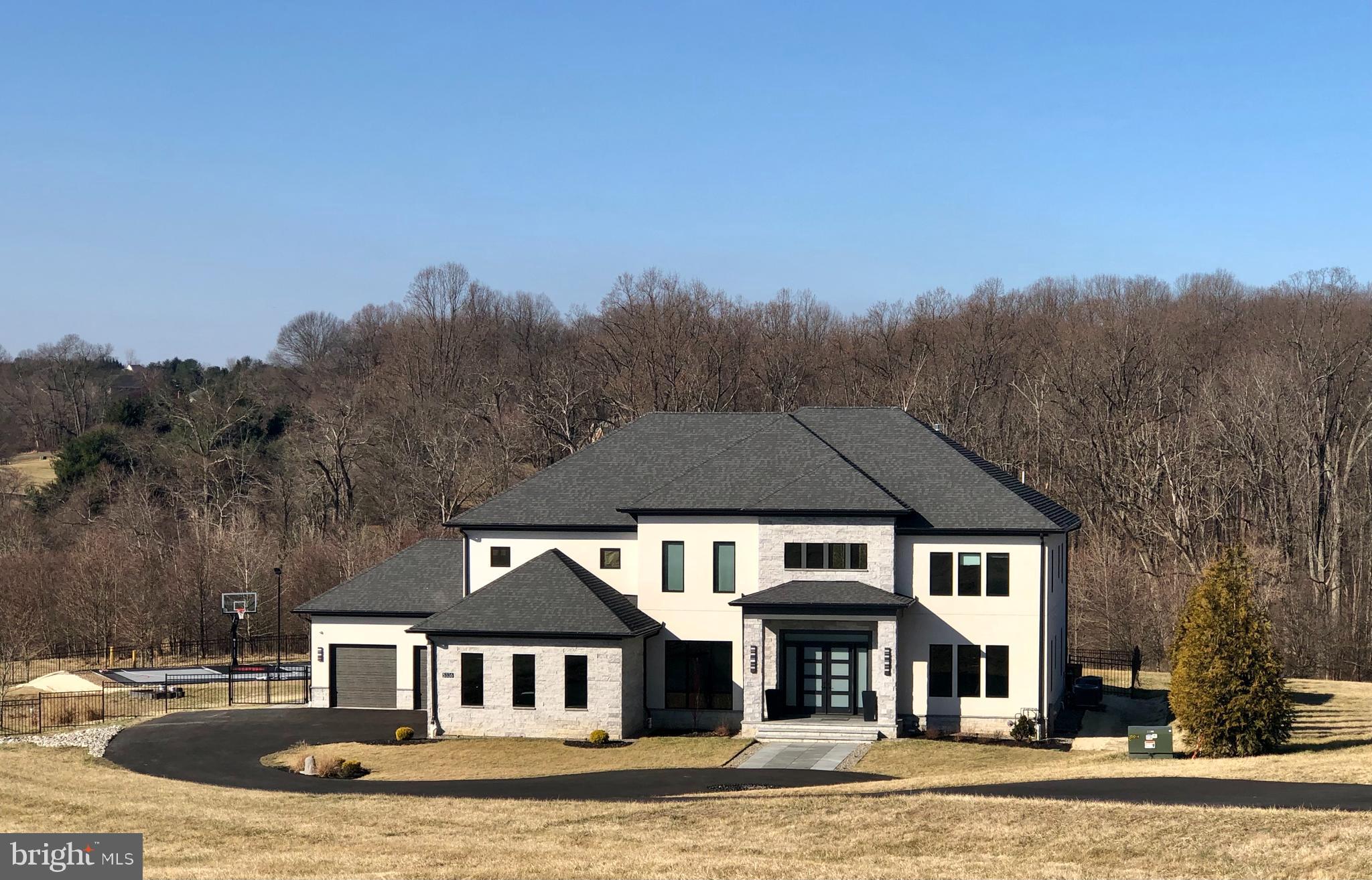 FULTON HILL - Residential