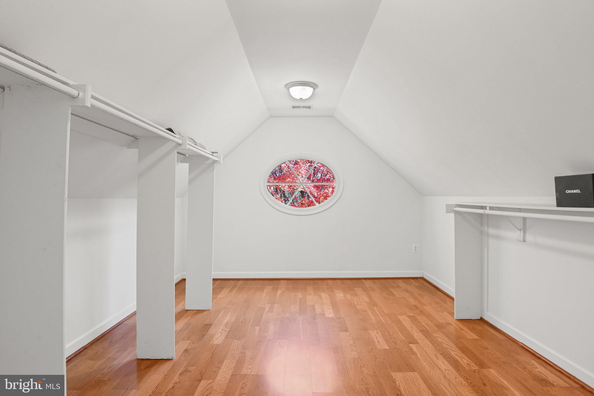 FIVE OAKS - Residential