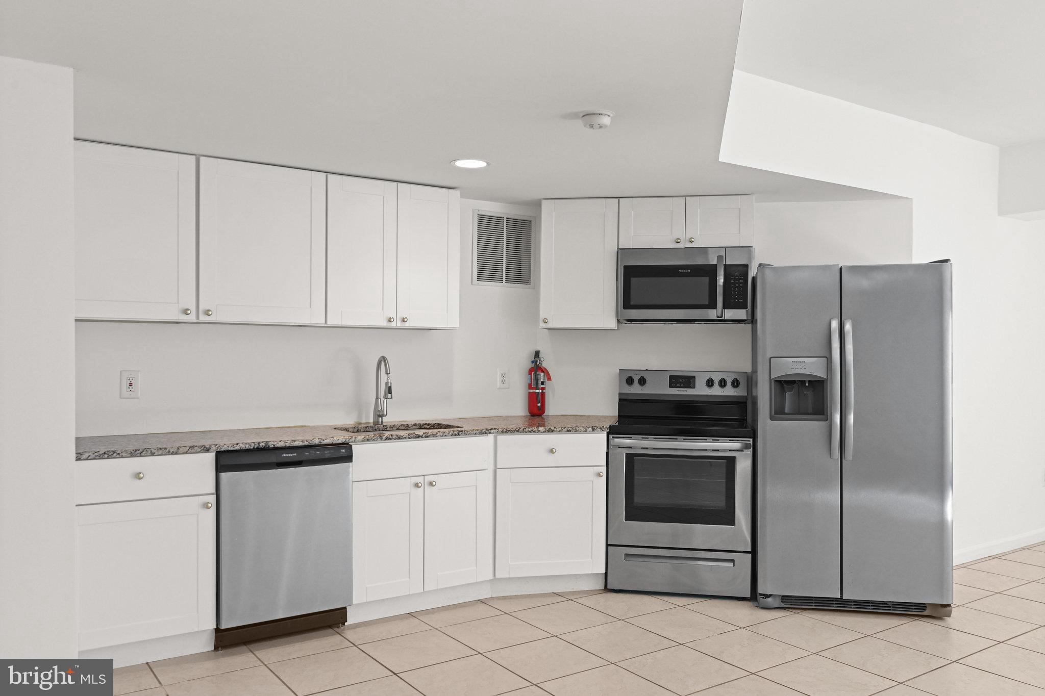 FIVE OAKS - Residential