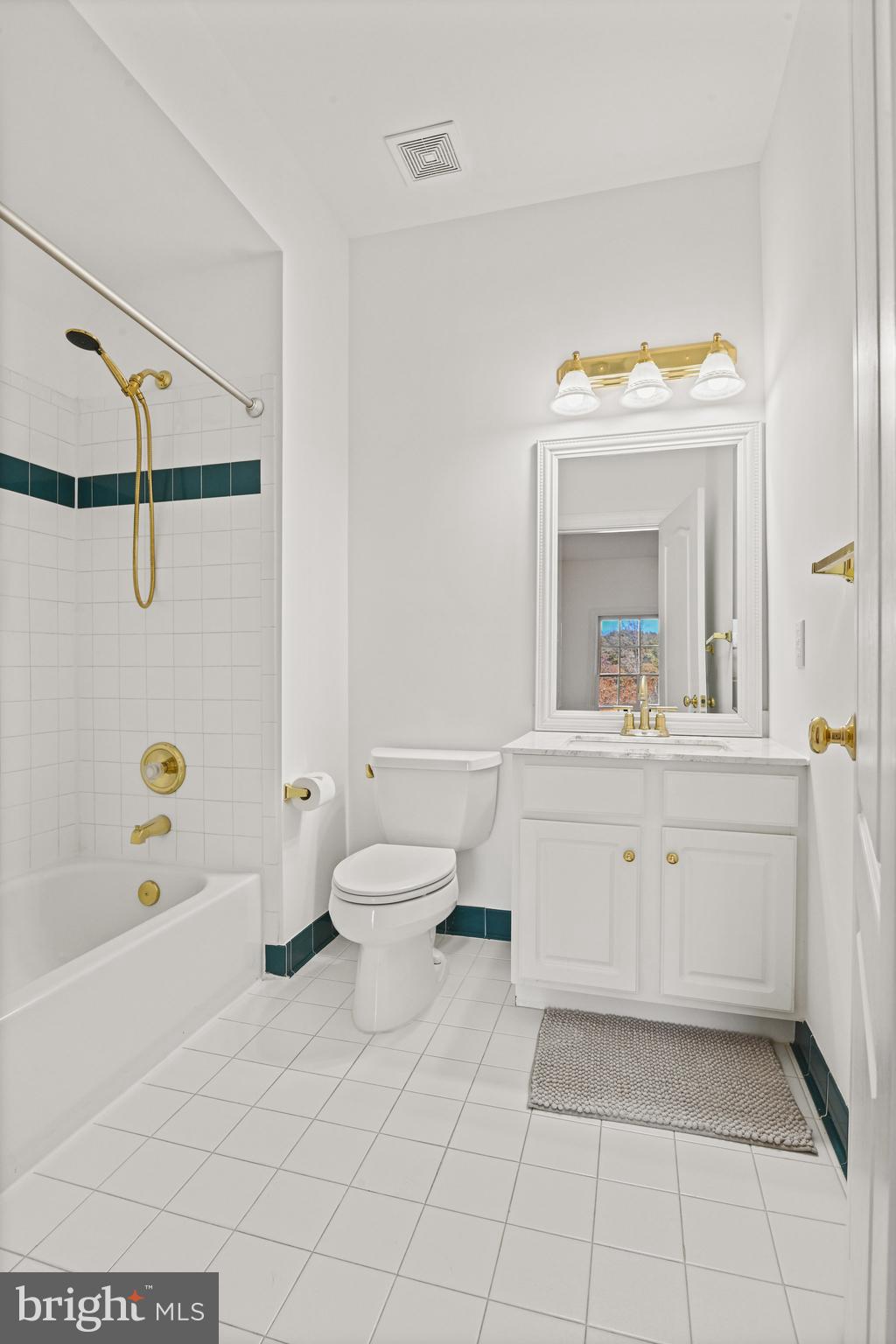 FIVE OAKS - Residential