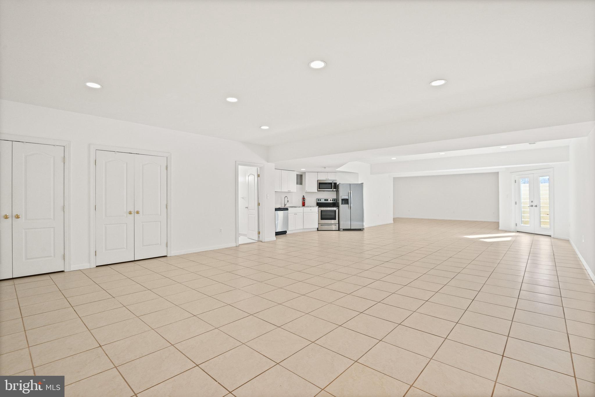 FIVE OAKS - Residential