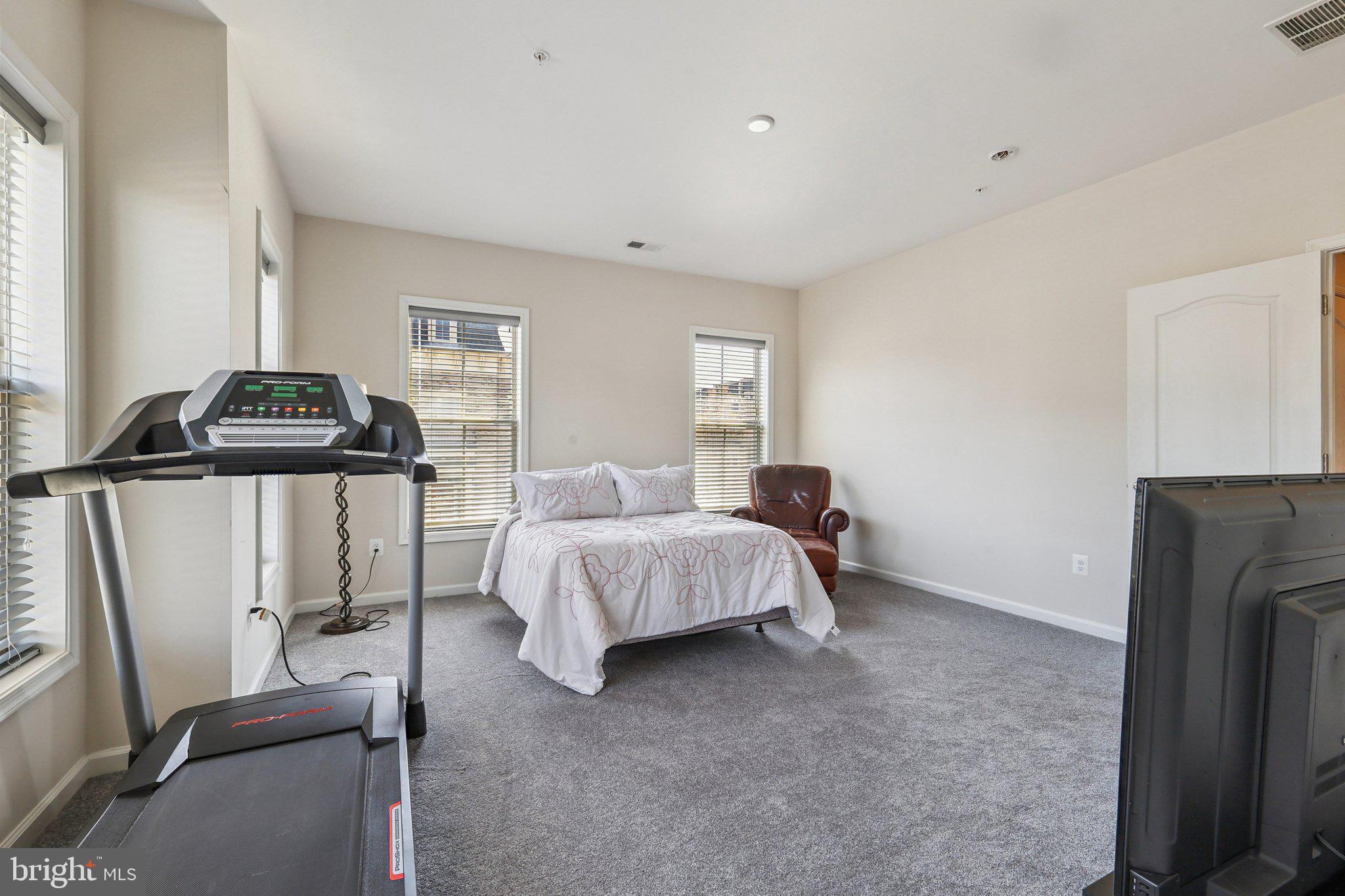 POTOMAC OVERLOOK AT NATIONAL HARBOR - Residential