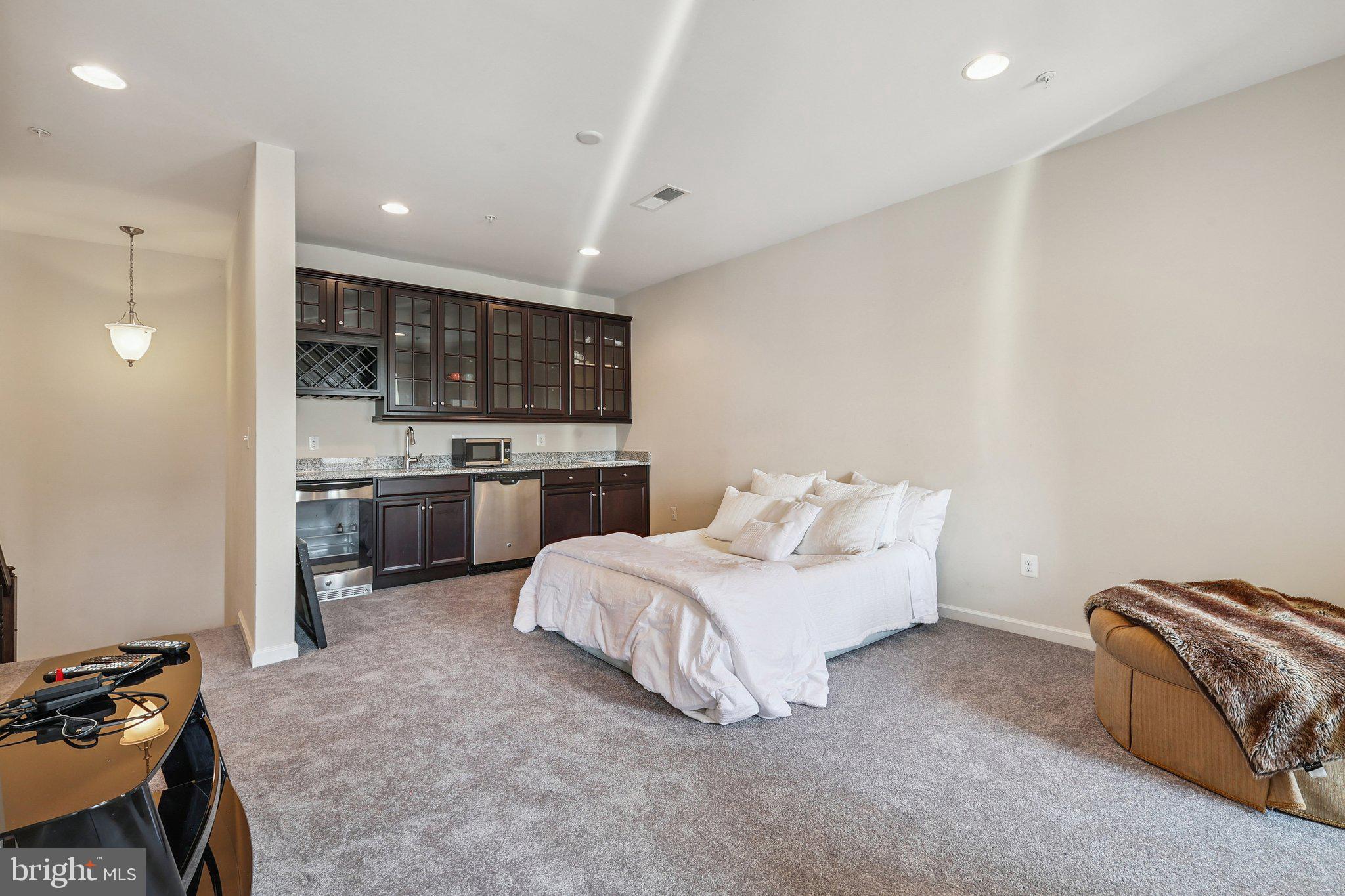POTOMAC OVERLOOK AT NATIONAL HARBOR - Residential