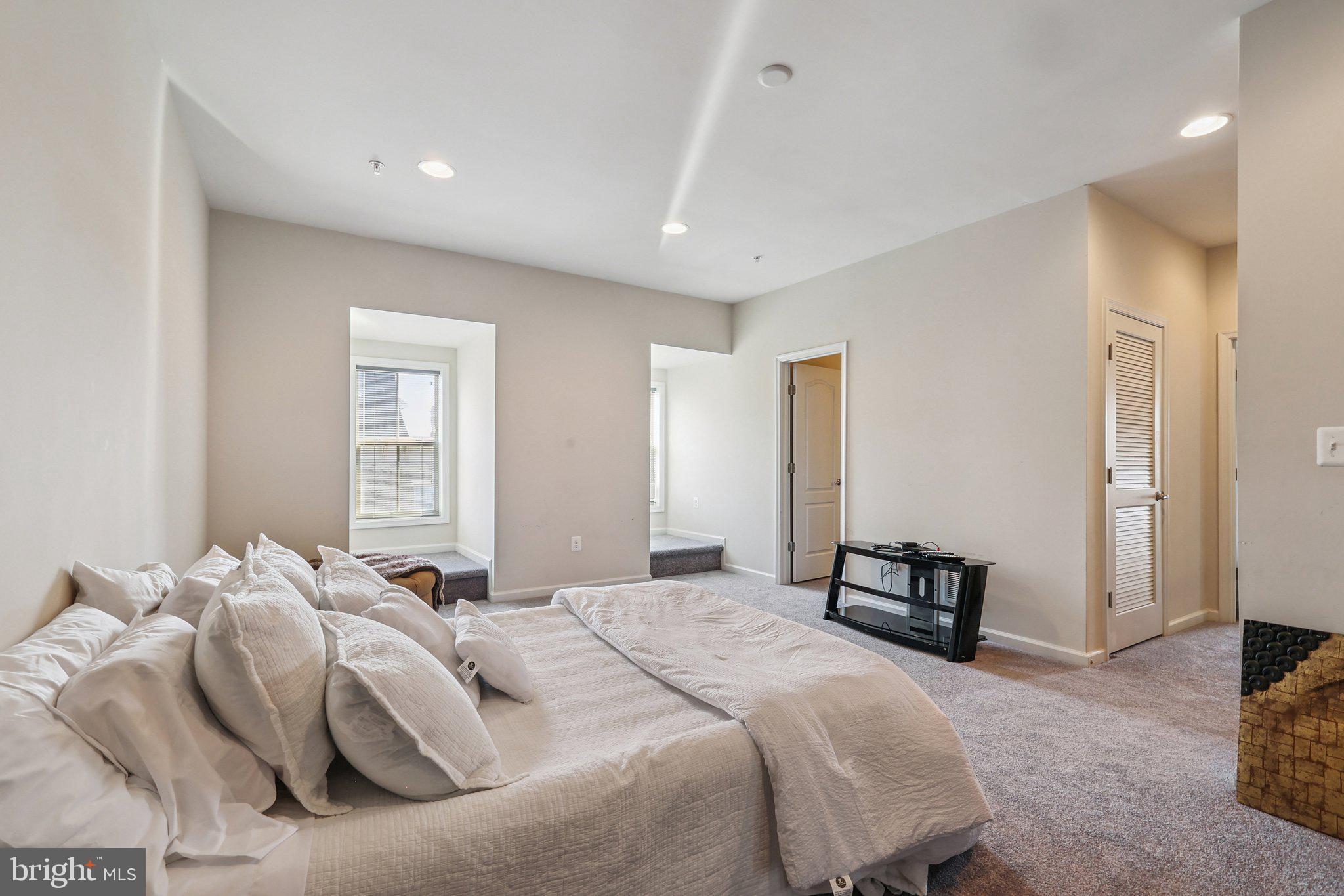 POTOMAC OVERLOOK AT NATIONAL HARBOR - Residential