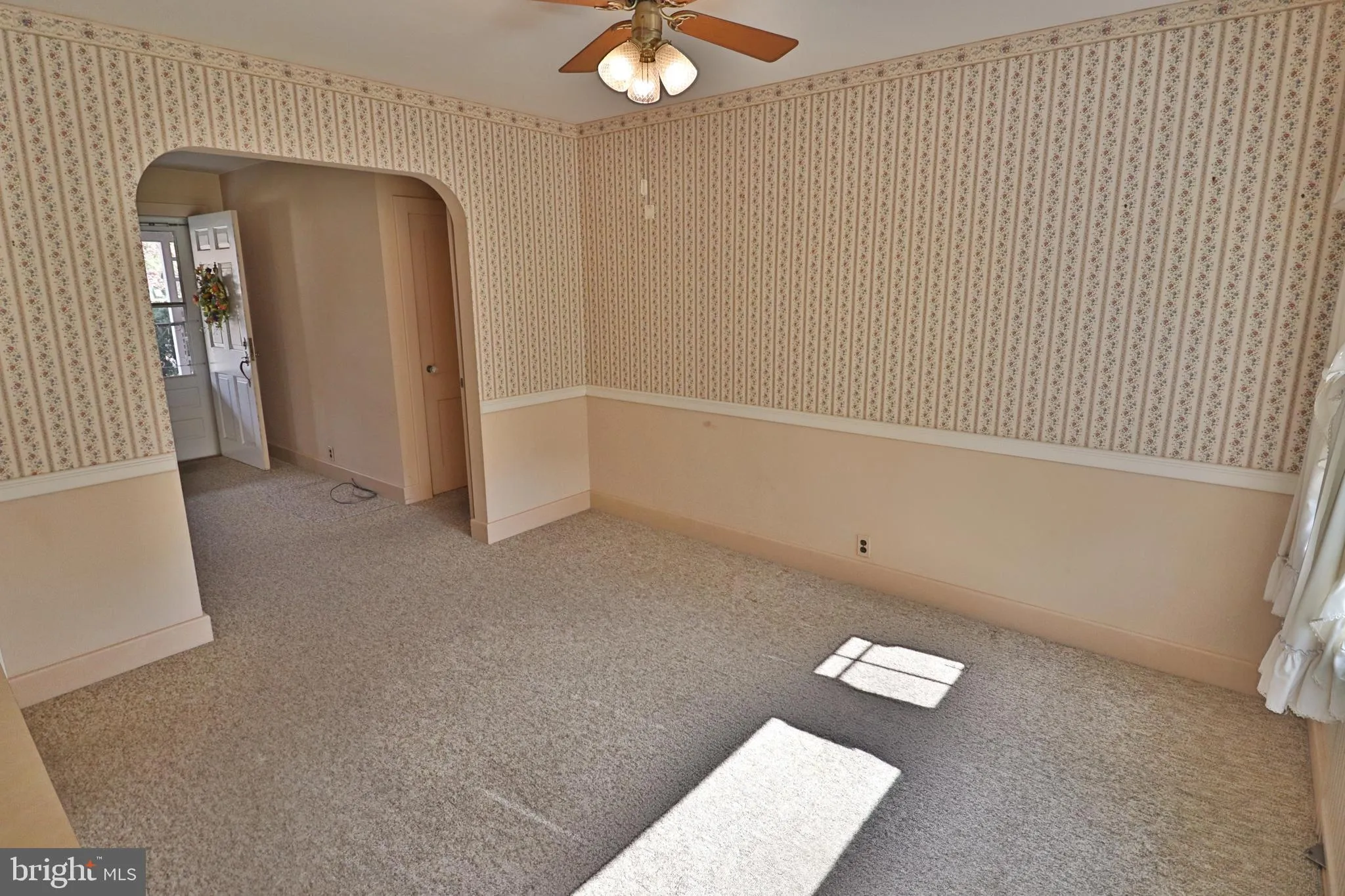 Lancaster, Pennsylvania 17602, United States, 4 Bedrooms Bedrooms, ,1 BathroomBathrooms,Residential,Coming Soon,233416