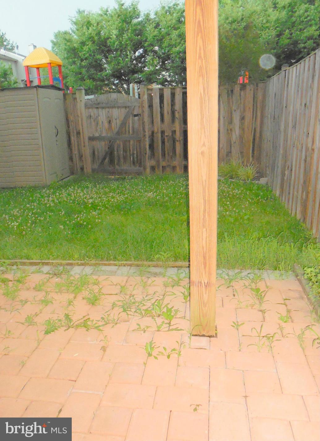 LONGSTREET COMMONS - Residential Lease