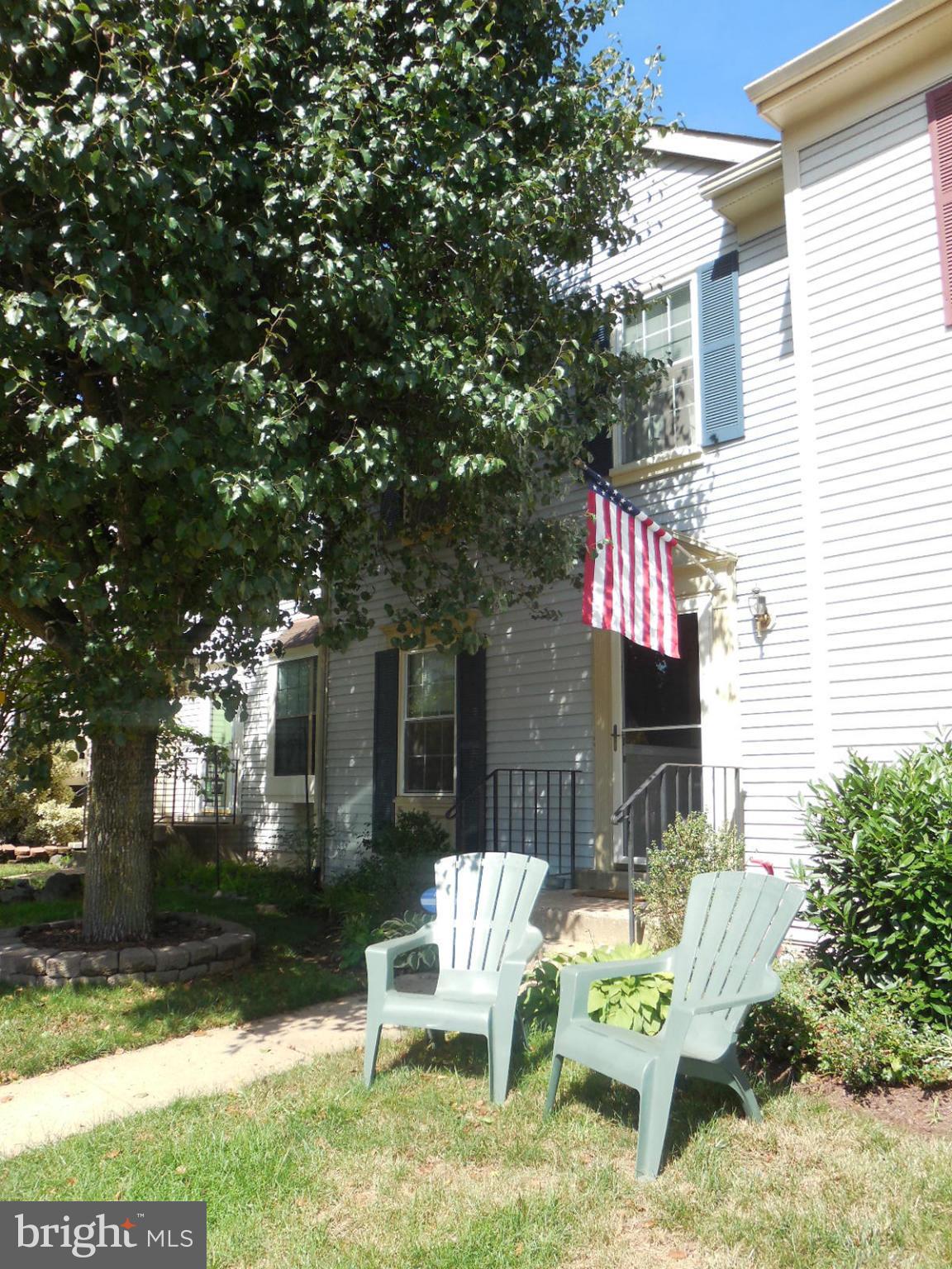 LONGSTREET COMMONS - Residential Lease