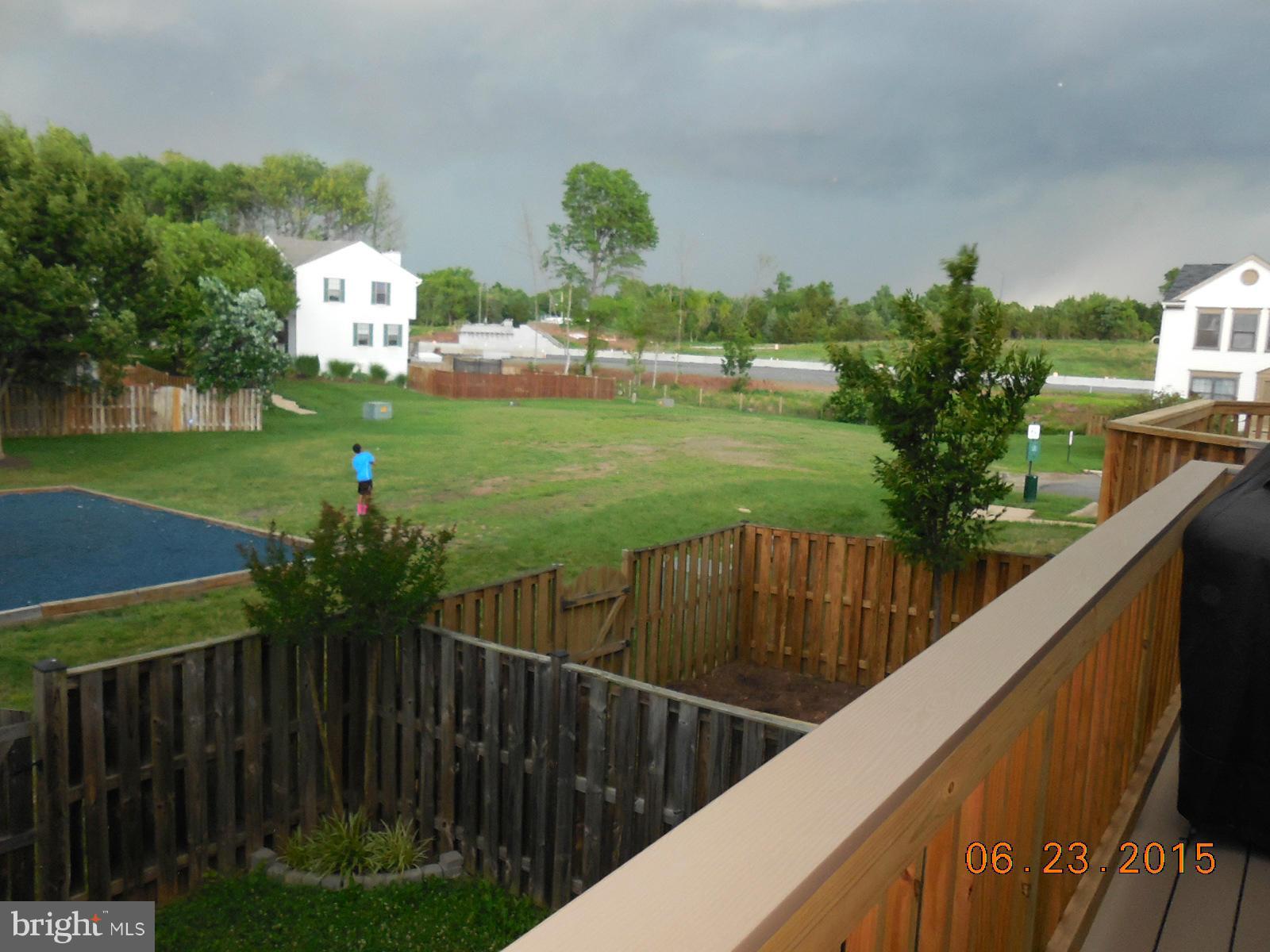 LONGSTREET COMMONS - Residential Lease