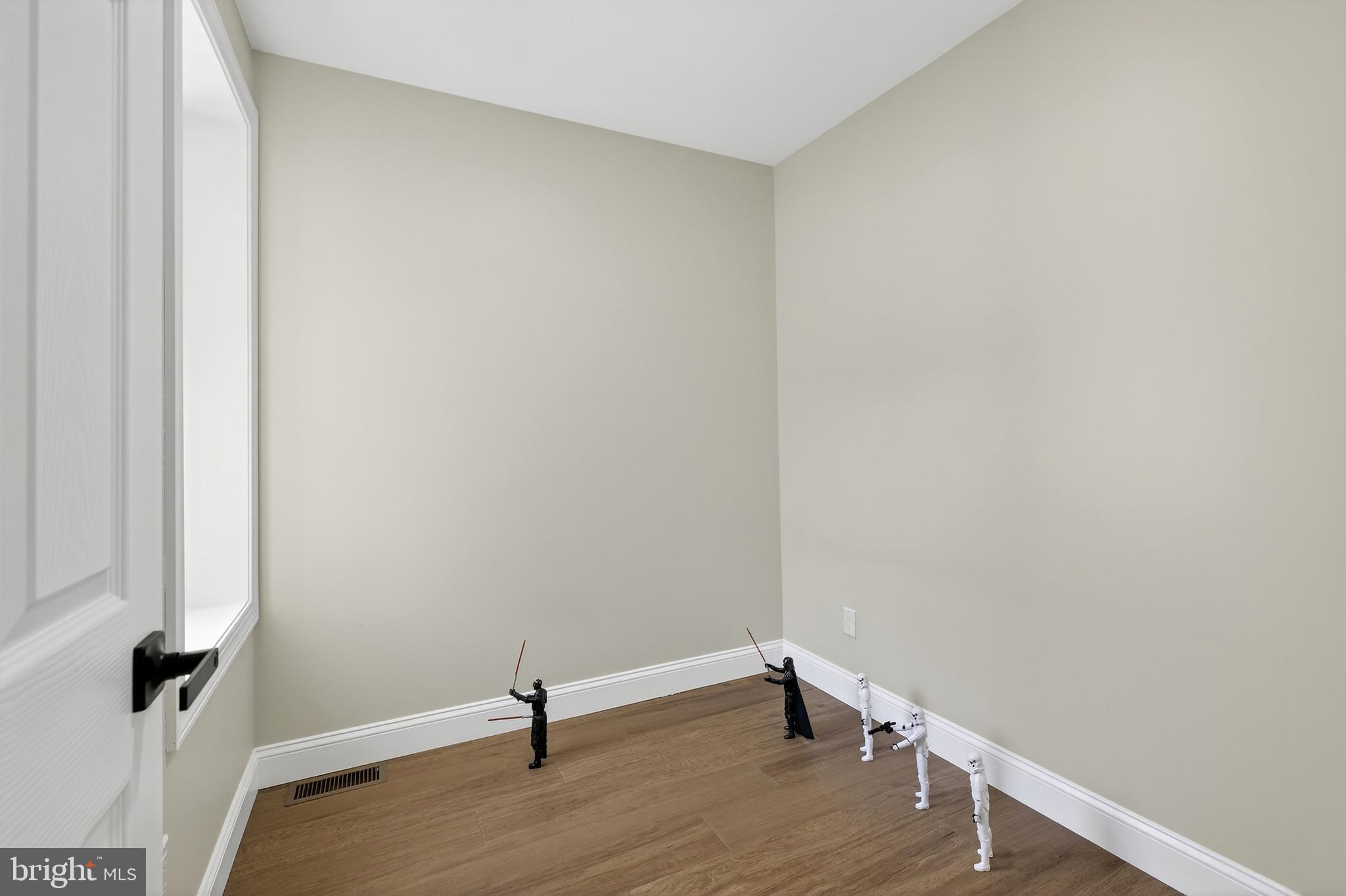 KENSINGTON - Residential