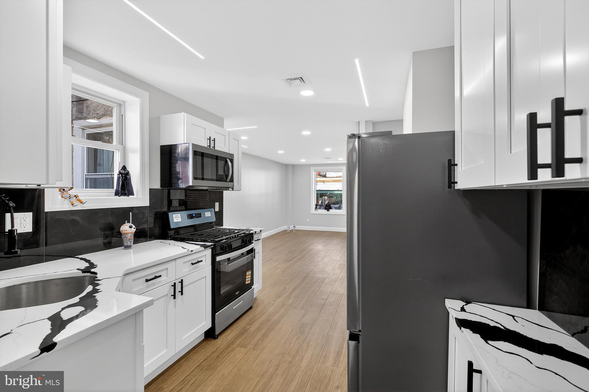 KENSINGTON - Residential