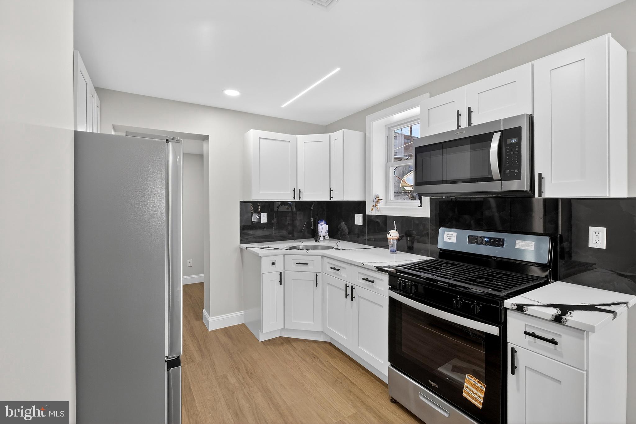 KENSINGTON - Residential