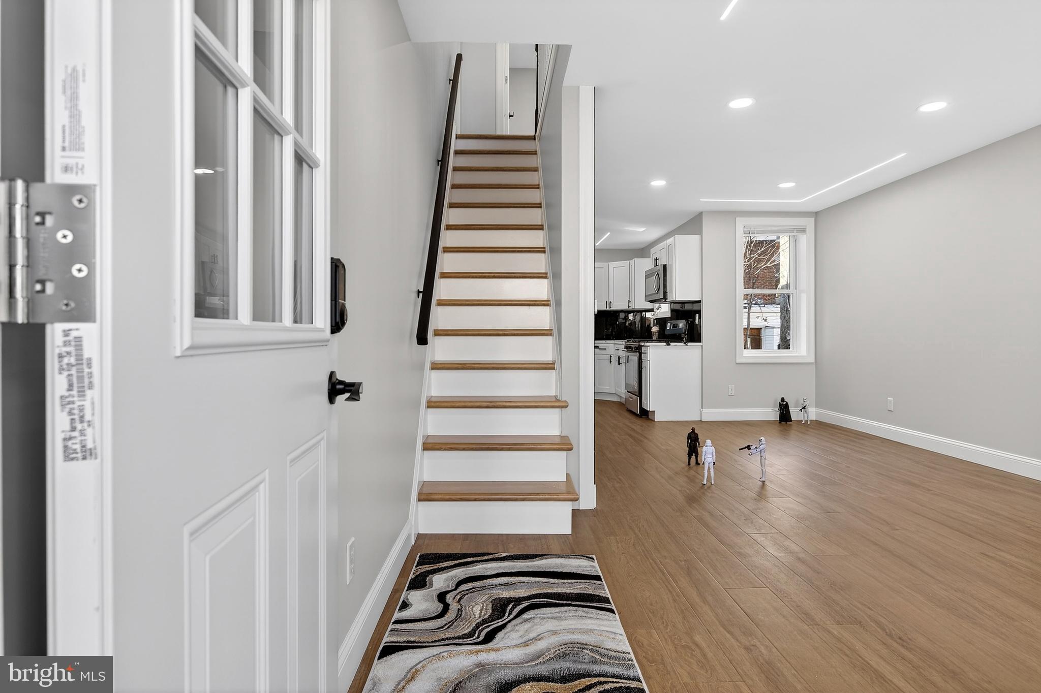 KENSINGTON - Residential