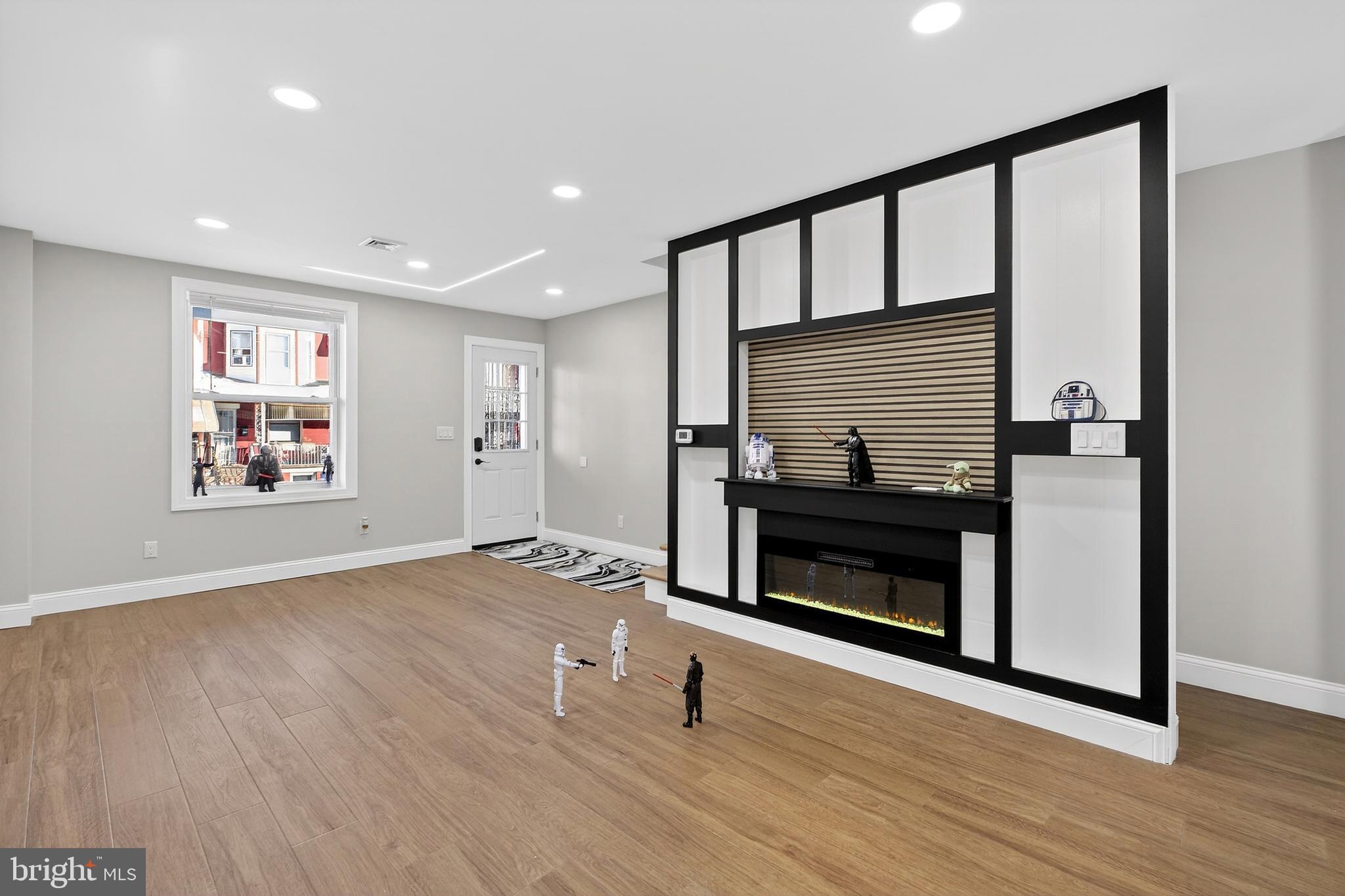 KENSINGTON - Residential