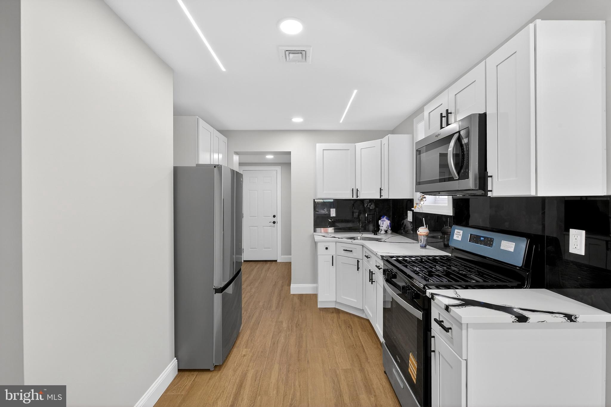 KENSINGTON - Residential