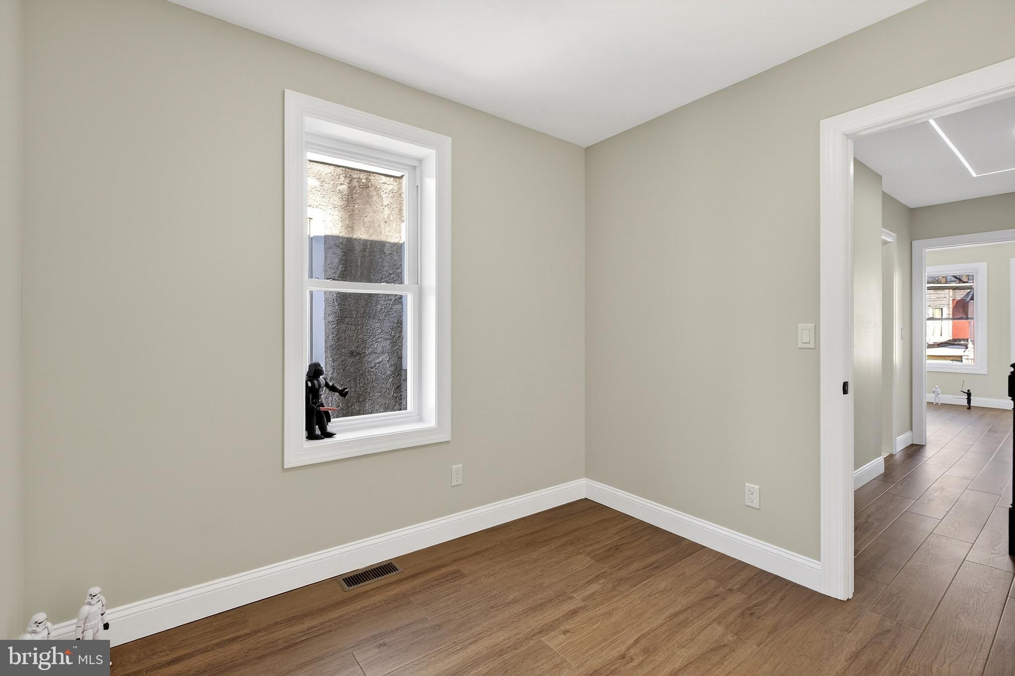 KENSINGTON - Residential