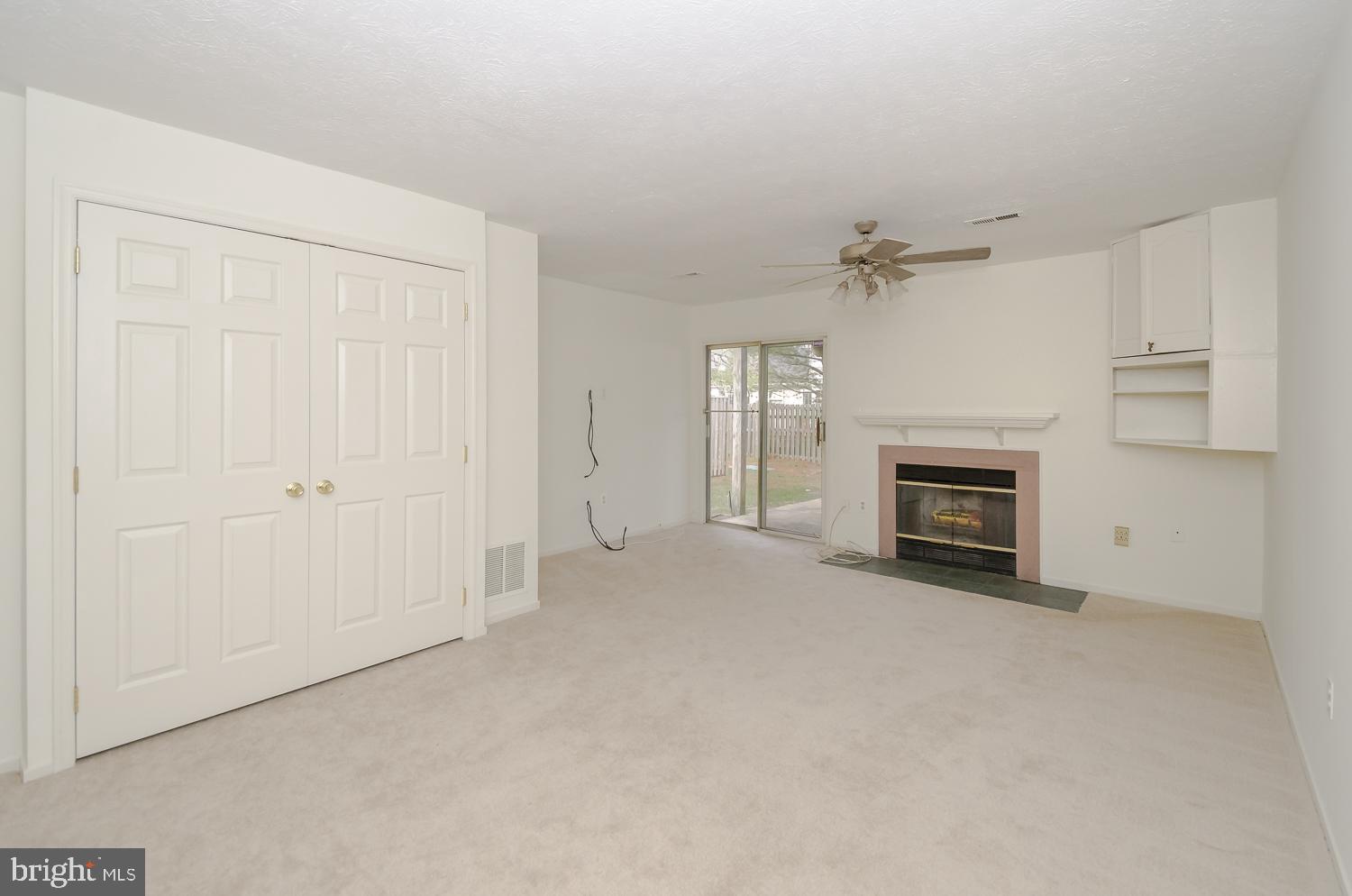 VALLEY STREAM ESTATES - Residential