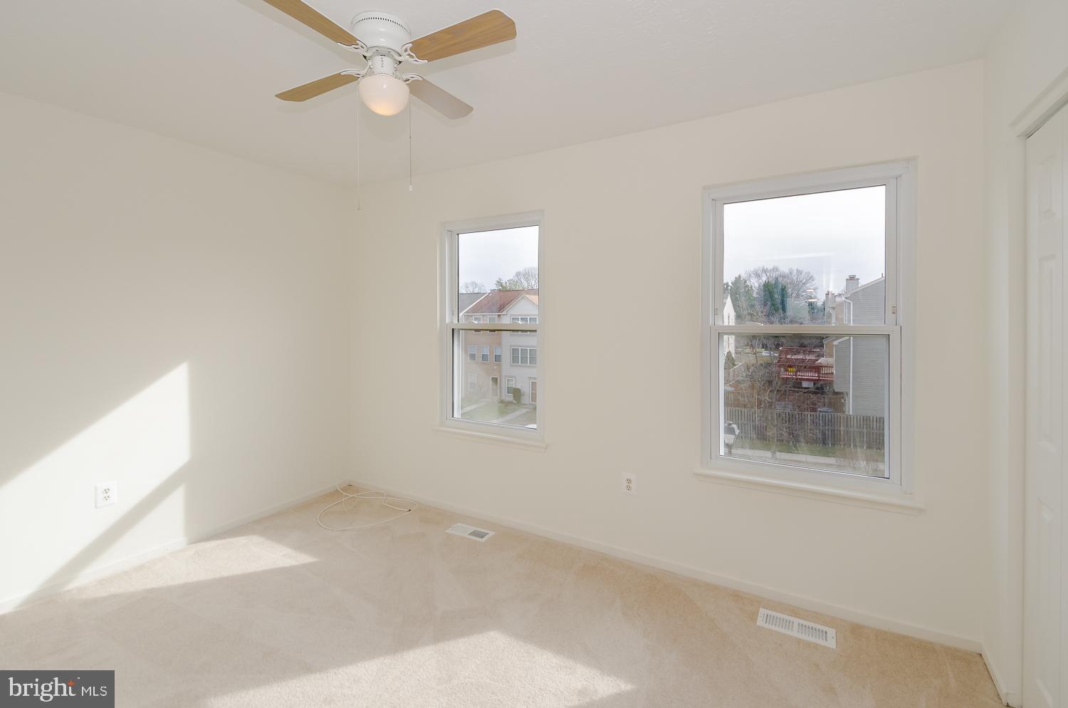 VALLEY STREAM ESTATES - Residential