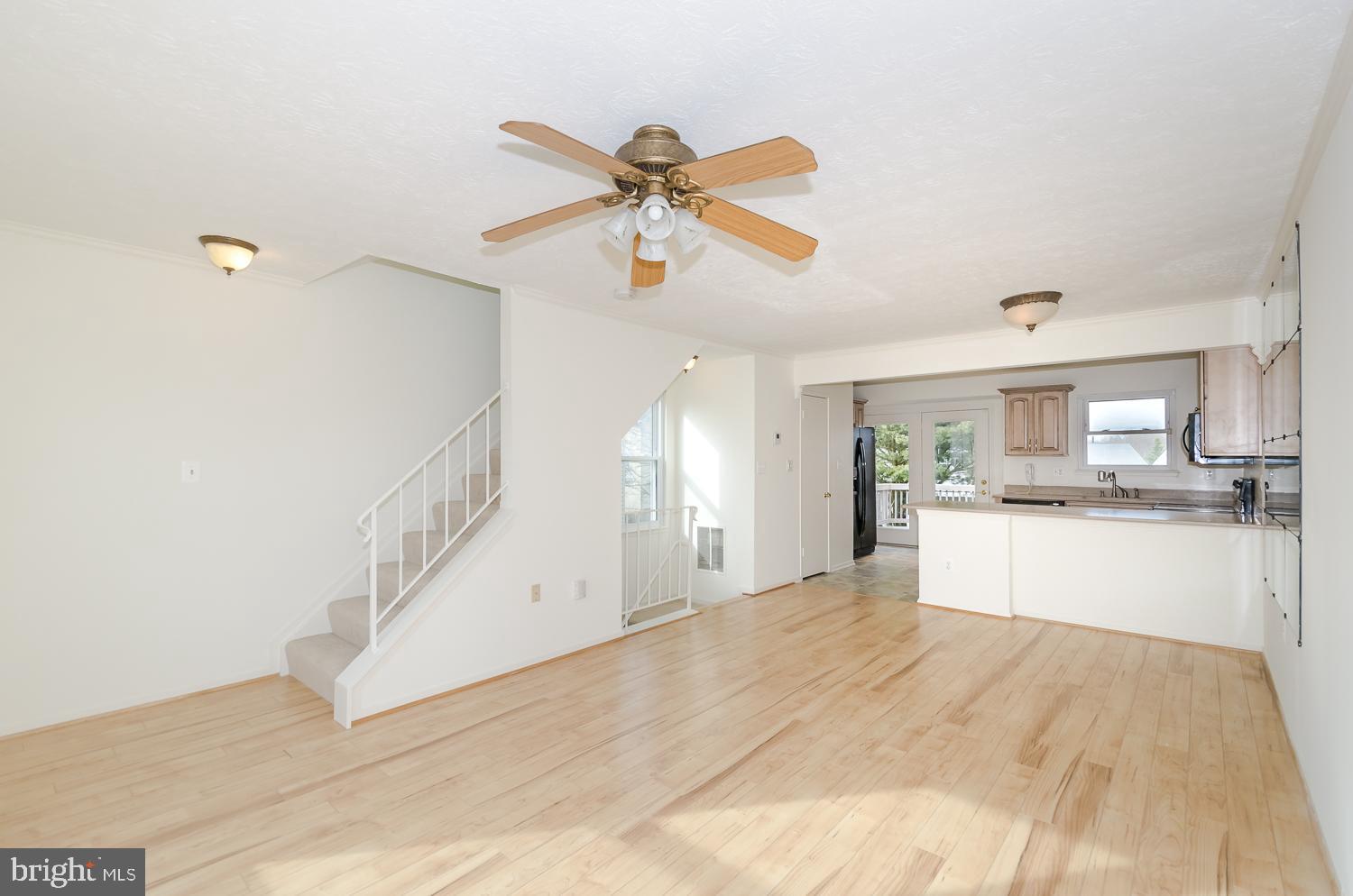 VALLEY STREAM ESTATES - Residential