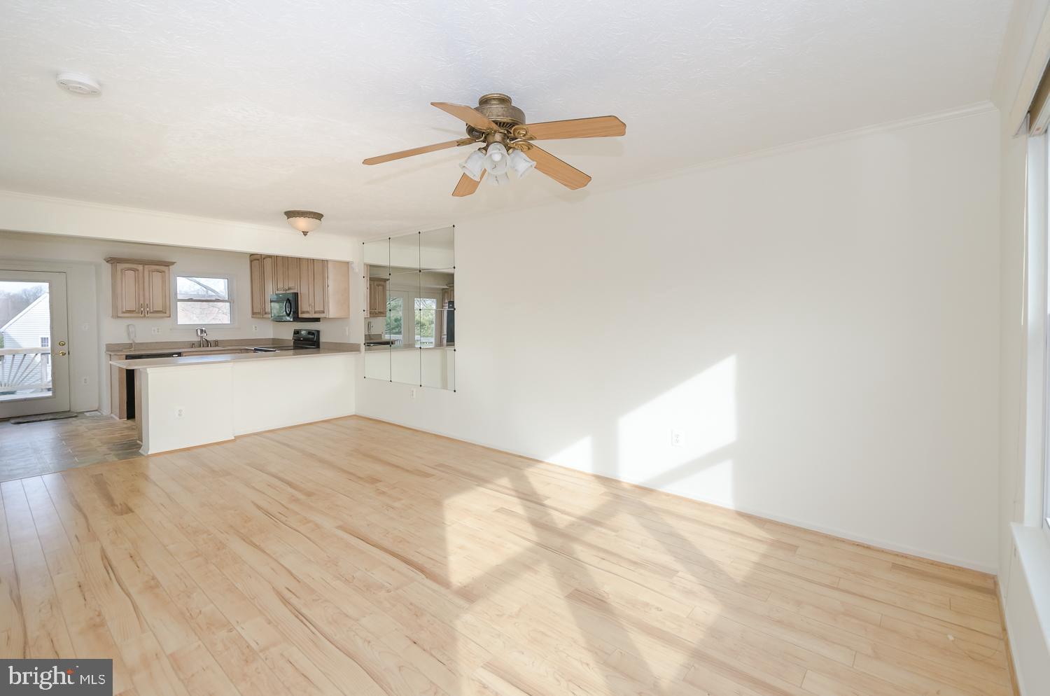 VALLEY STREAM ESTATES - Residential